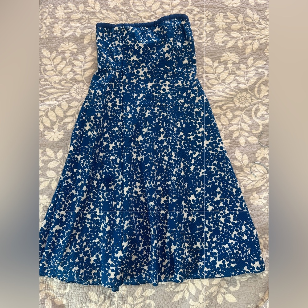 J Crew Blue and White Patterned Strapless Dress Size 4 Fully Lined 100% Cotton